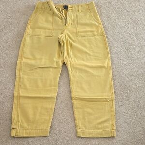 GAP Women's Mustard Chinos. Size 6.